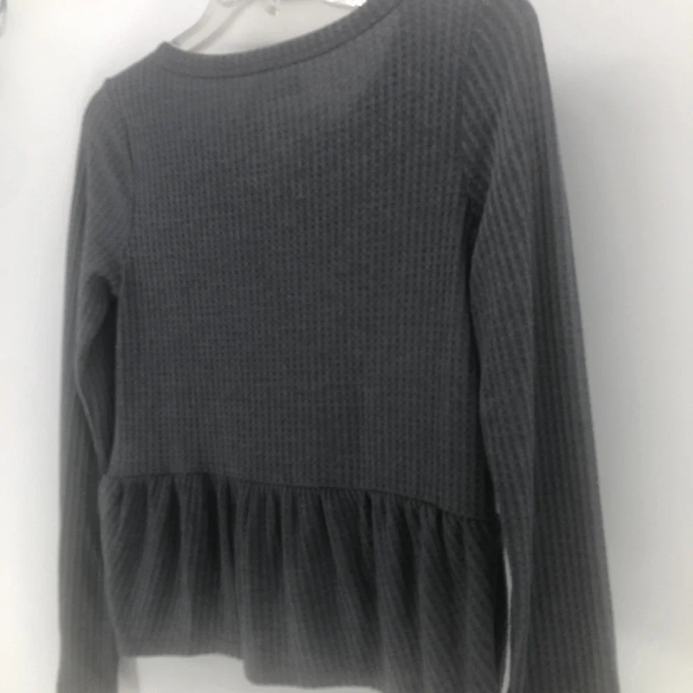 Abercrombie Kids 11/12 Gray Thermal Knit Peplum Tee Top Long Sleeve With Logo